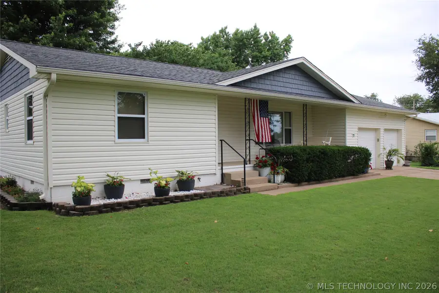 112 N Osage Street, Grove, OK 74344 - #3