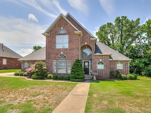 614 W 37th Place, Sand Springs, OK 74063