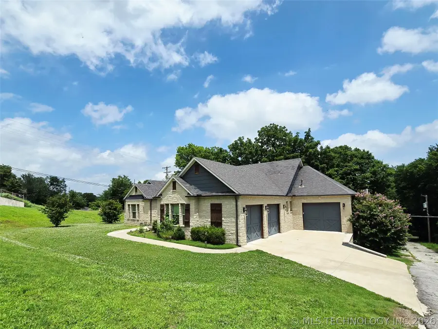 1715 W Blue Starr Drive, Claremore, OK 74017 - #2