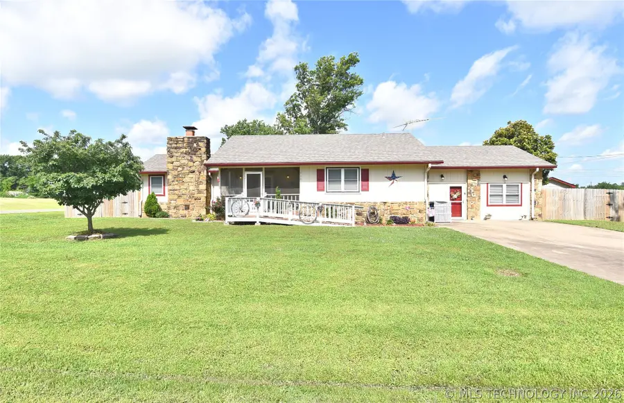 1101 N Taylor Avenue, Wagoner, OK 74467 - #2