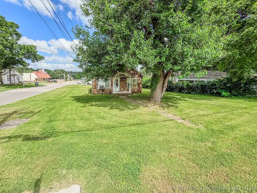 901 S College Avenue, Tahlequah, OK 74464 - #2