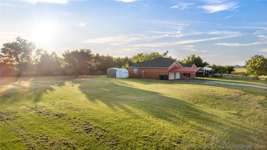 918 N Elm Street, Stratford, OK 74872 - #3