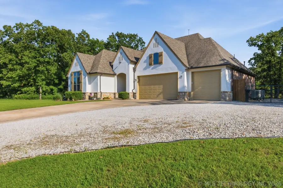 1241 Southcliff Drive, Bartlesville, OK 74003 - #3