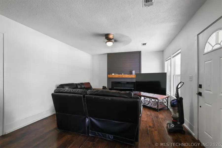 1320 N 4th Avenue, Durant, OK 74701 - #3