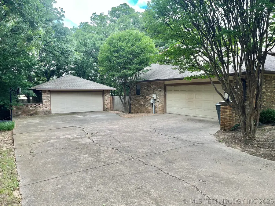 2717 Ridgeway Street, Ardmore, OK 73401 - #2