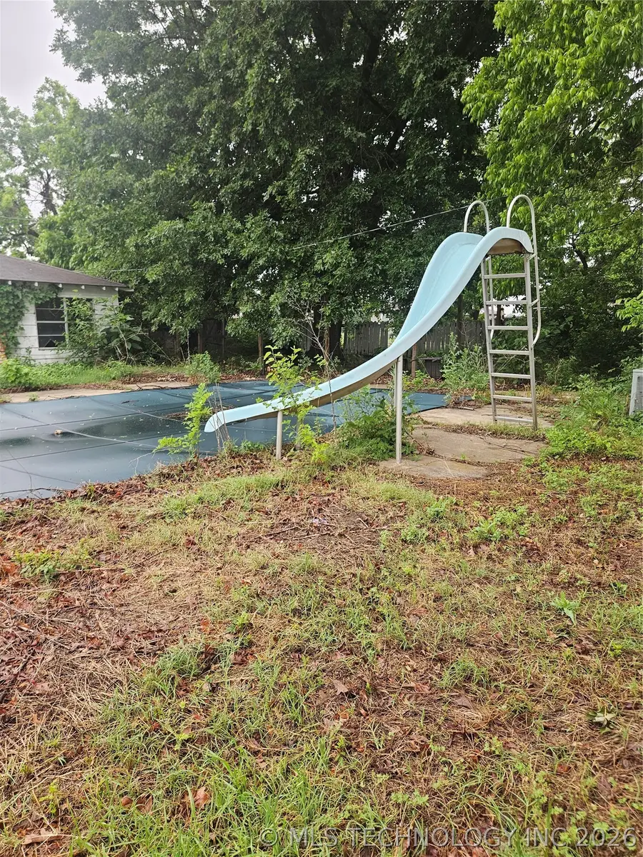 124 E 2nd, Stroud, OK 74079 - #3
