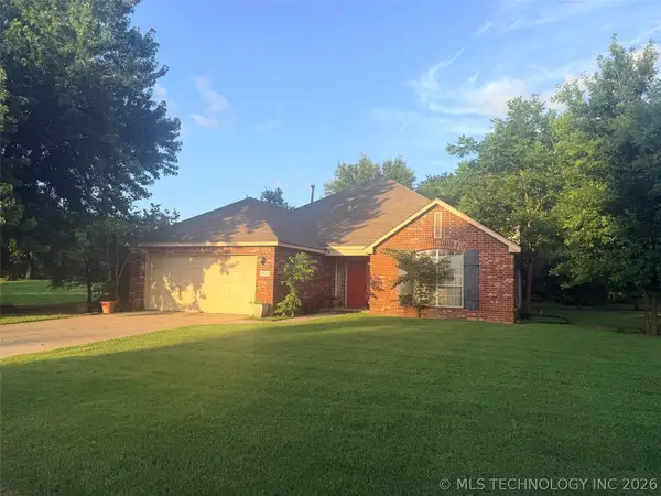 1635 N Greenwood Place, Tulsa, OK 74106