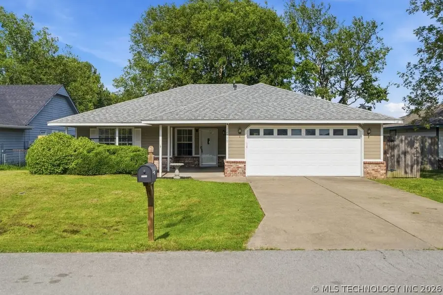 24715 S Eastwood Drive, Claremore, OK 74019 - #2