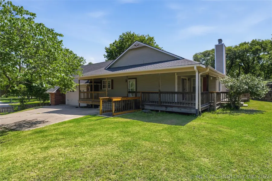 925 N Woodview Drive, Skiatook, OK 74070 - #3