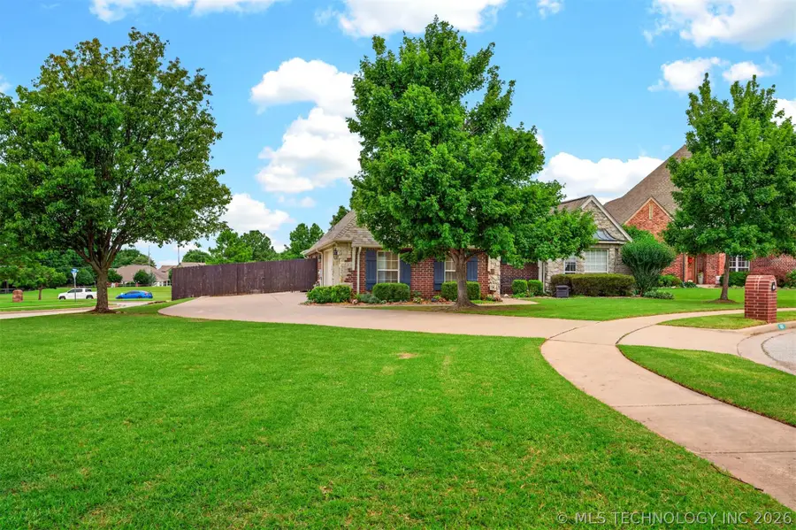 816 W Juneau Street, Broken Arrow, OK 74012 - #3