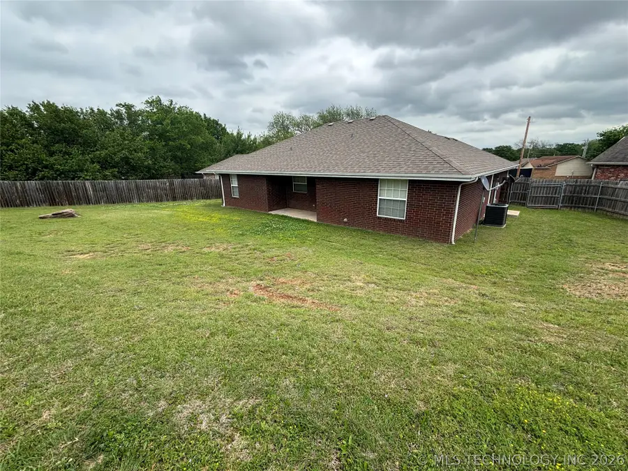 2509 Tanglewood Court, Ardmore, OK 73401 - #3