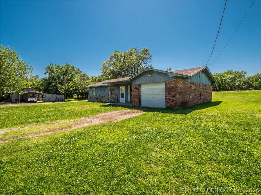 708 S 6th Street, Hartshorne, OK 74547 - #3