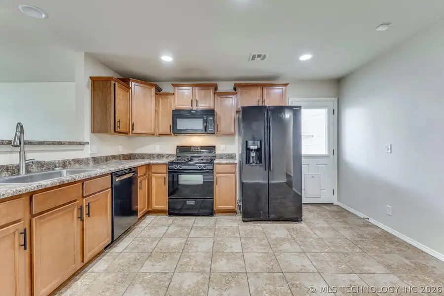 7308 S Gardenia Avenue, Broken Arrow, OK 74011 - #2