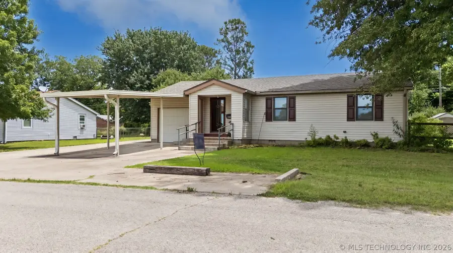 520 NE Wilshire Avenue, Bartlesville, OK 74006 - #2