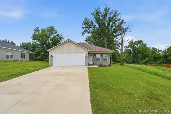 896 S Snyder Springs Loop, Watts, OK 74338