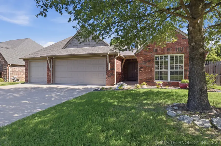 6913 N 128th Court, Owasso, OK 74055 - #2