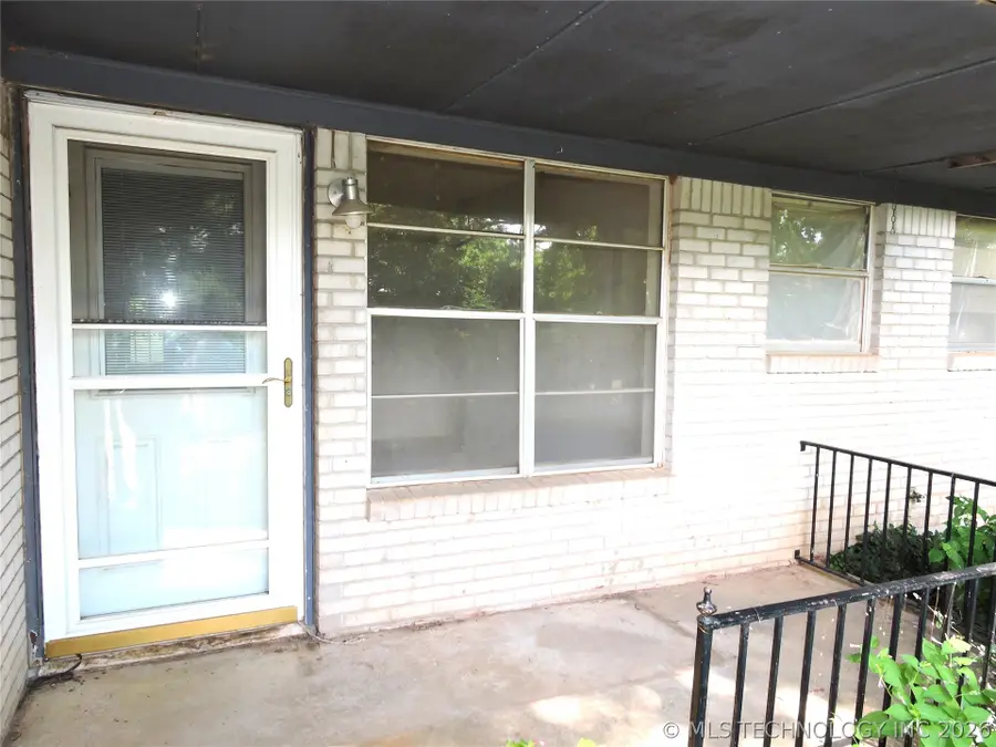 312 S Flynn Avenue, Chandler, OK 74834 - #2