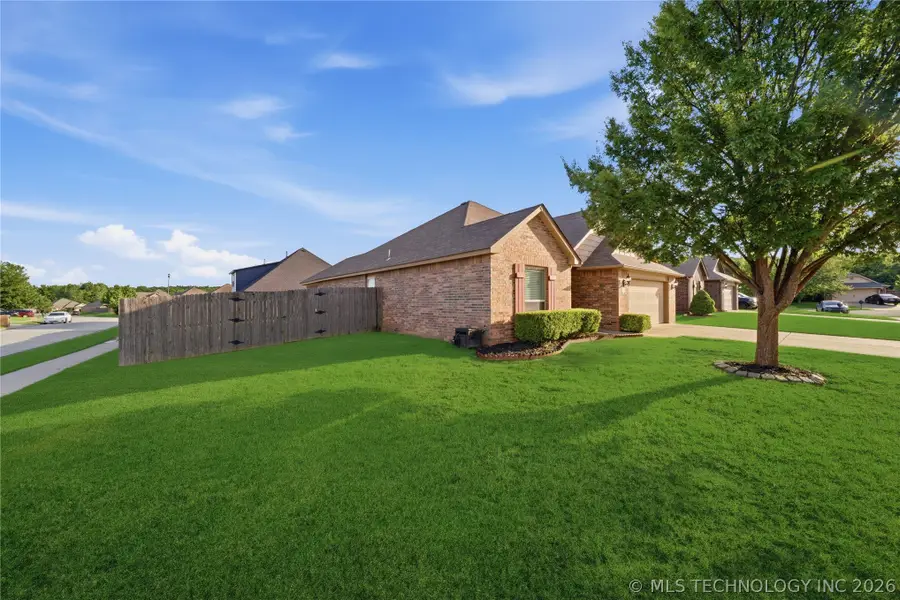 119 E Granger Place, Broken Arrow, OK 74012 - #2