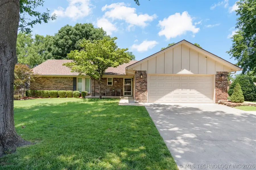 8404 Millwood Circle, Broken Arrow, OK 74011 - #2