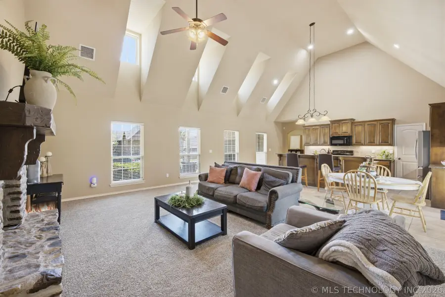 1909 S Desert Palm Avenue, Broken Arrow, OK 74012 - #3