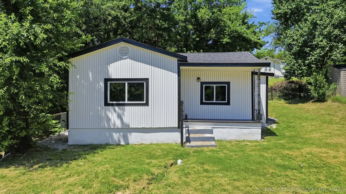 312 N Industrial Avenue, Sand Springs, OK 74063 - #1