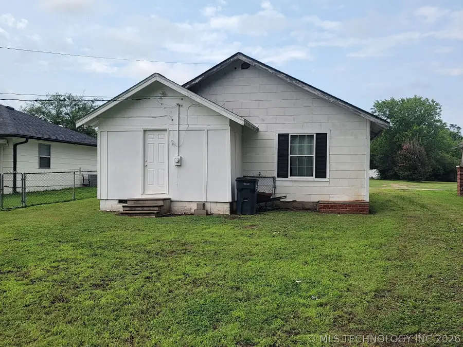 410 E 2nd Street, Stroud, OK 74079 - #2