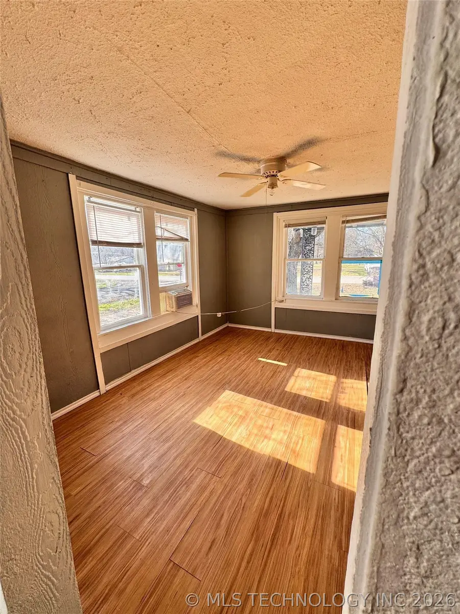 1132 C Street Se, Ardmore, OK 73401 - #3