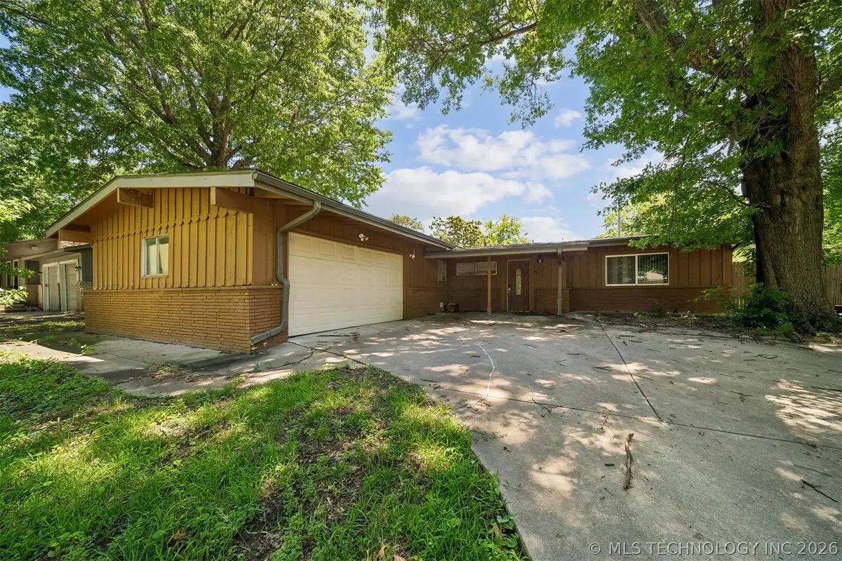 2507 E Sidney Avenue, Broken Arrow, OK 74014 - #1