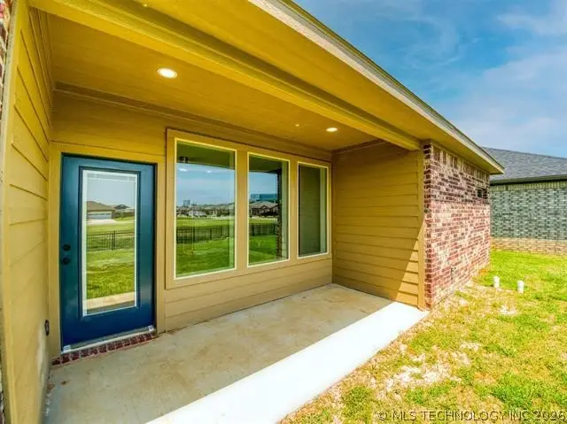 1194 Wild Indigo Circle, Calera, OK 74730 - #2