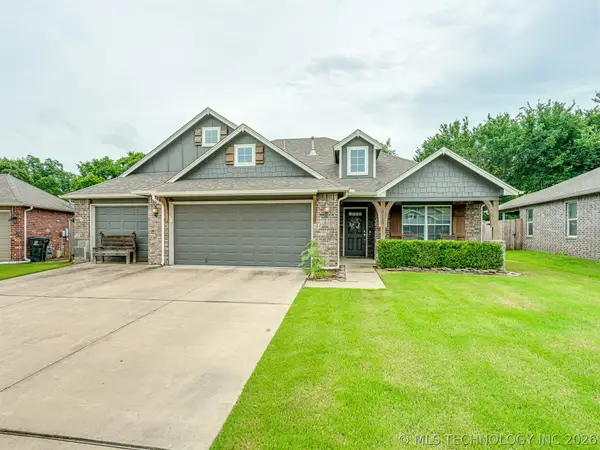 3113 W Fredericksburg Street, Broken Arrow, OK 74011