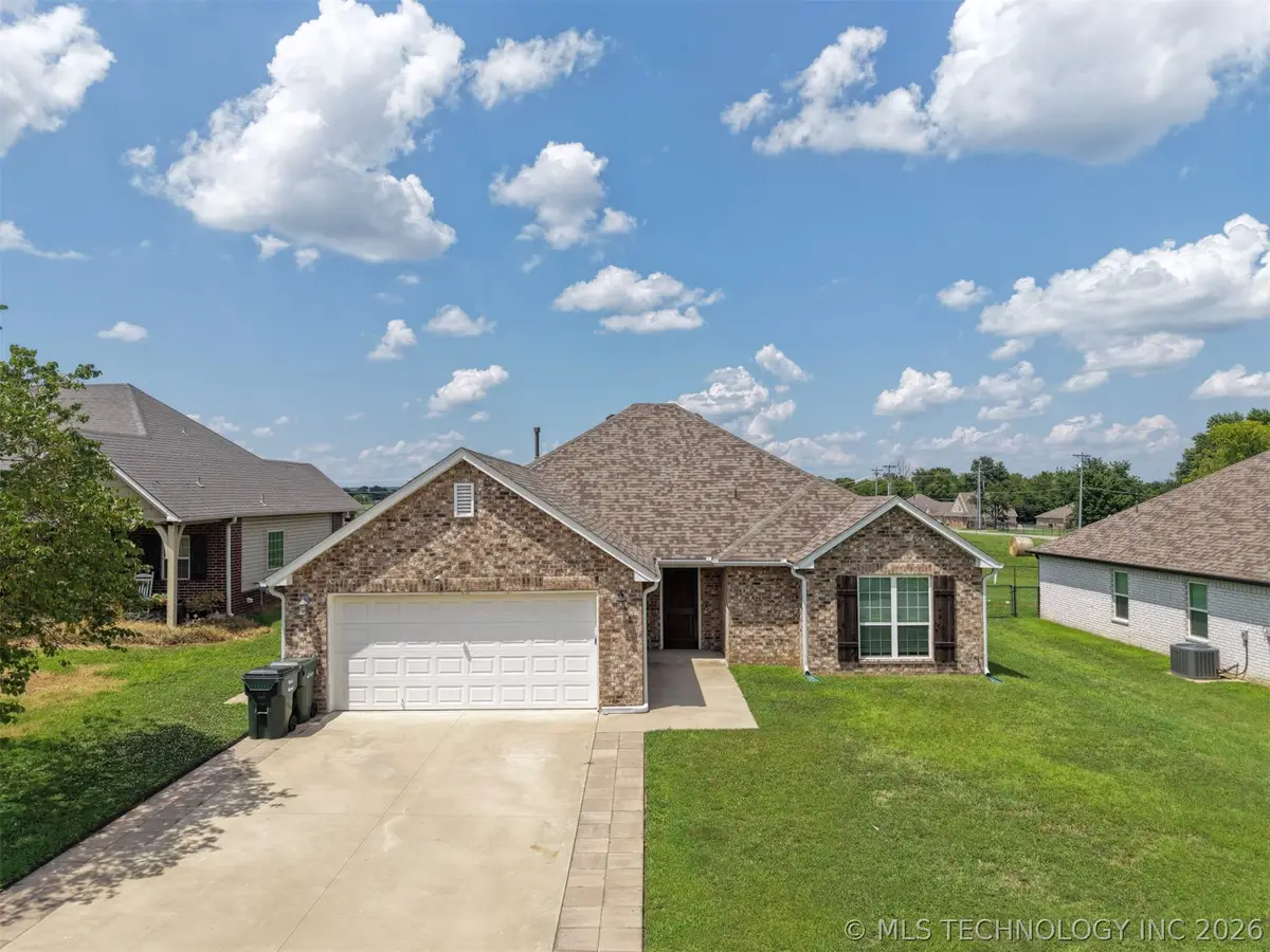 103 W 135th Street, Skiatook, OK 74070 - #1