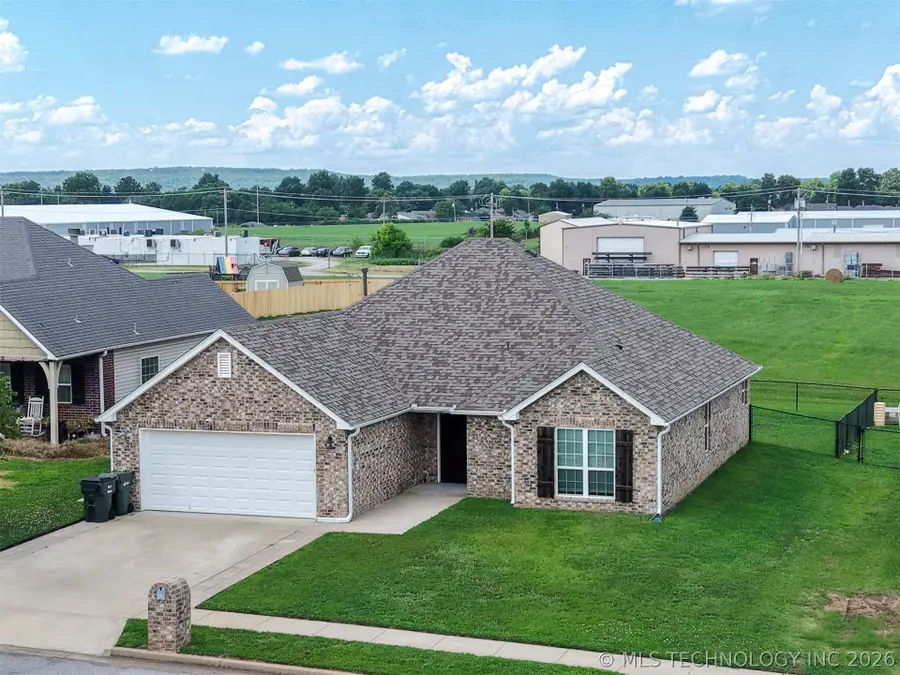 103 W 135th Street, Skiatook, OK 74070 - #2