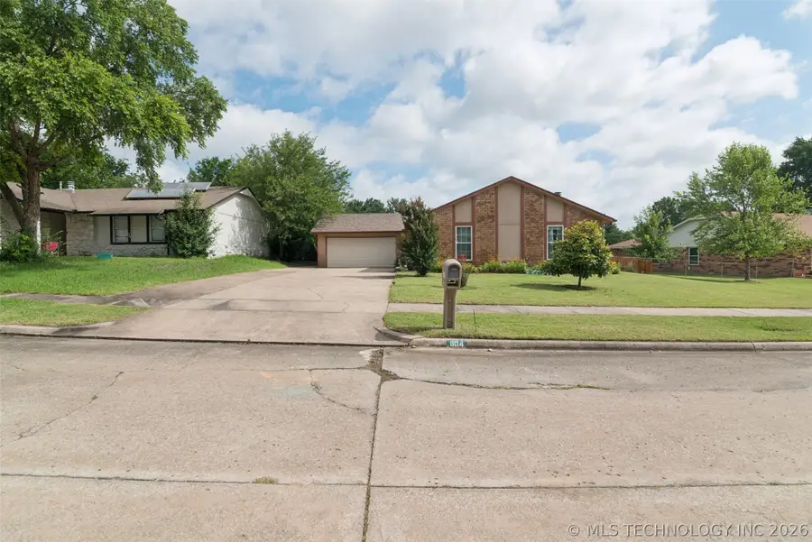 1104 W Birmingham Street, Broken Arrow, OK 74011 - #2