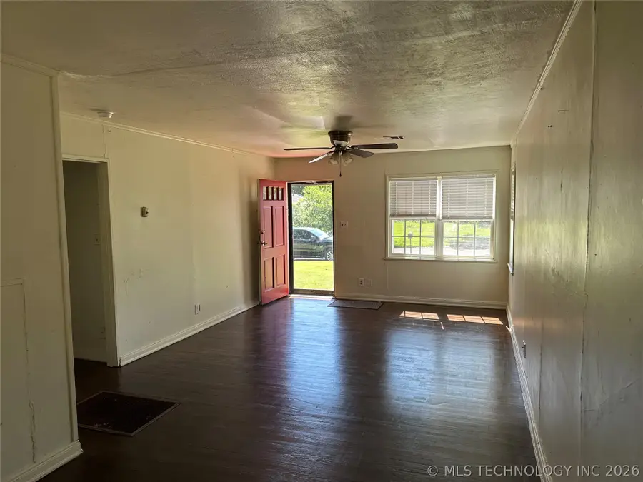 1584 S Penn Avenue, Bartlesville, OK 74003 - #3
