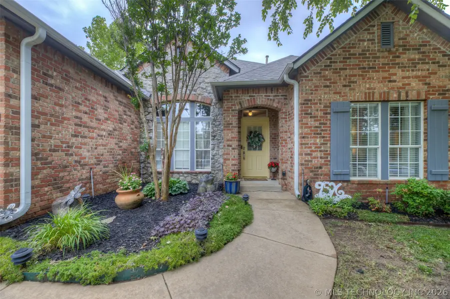 9526 S 85th East Avenue, Tulsa, OK 74133 - #2