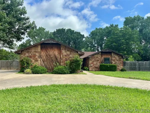 1004 Oak Drive, Sulphur, OK 73086