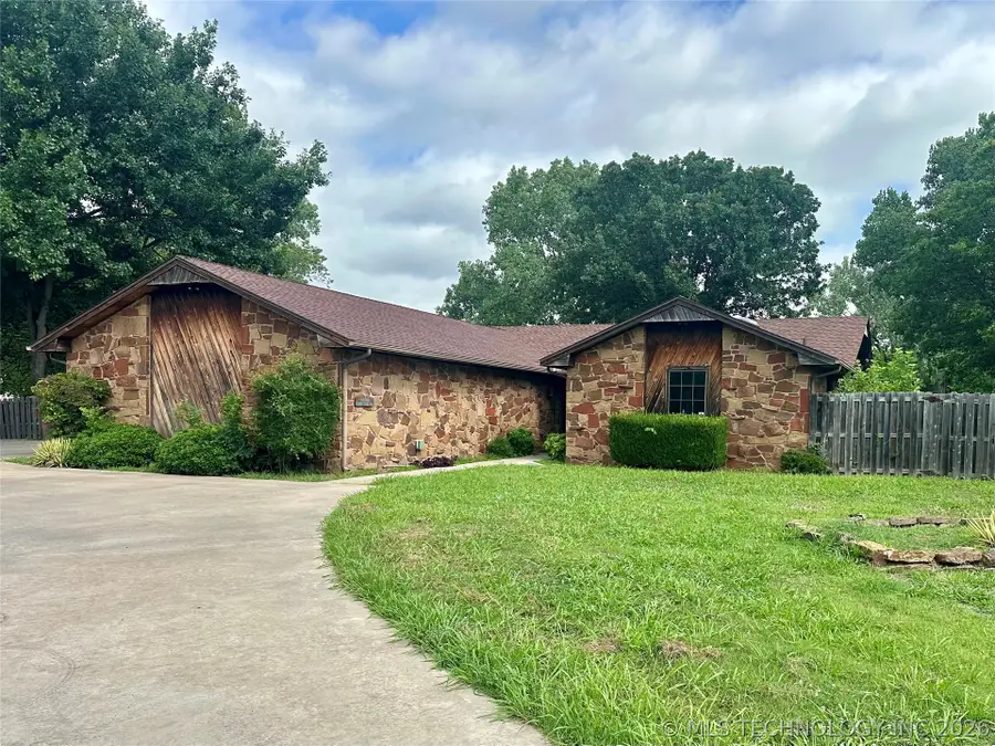 1004 Oak Drive, Sulphur, OK 73086 - #2