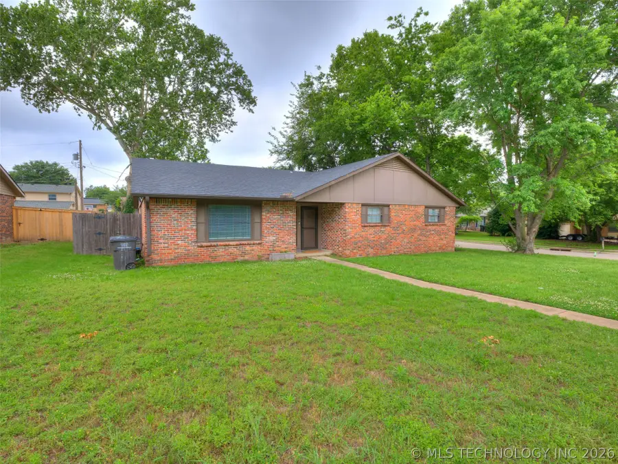 1201 Guinn Lane, Bartlesville, OK 74006 - #2