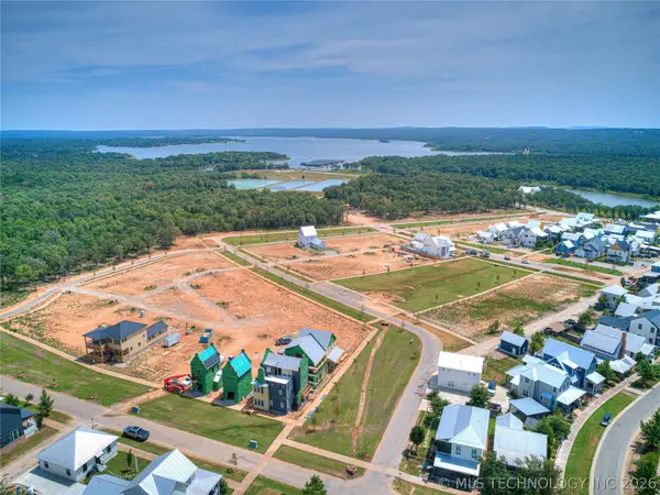 44 Redbud Street, Carlton Landing, OK 74432