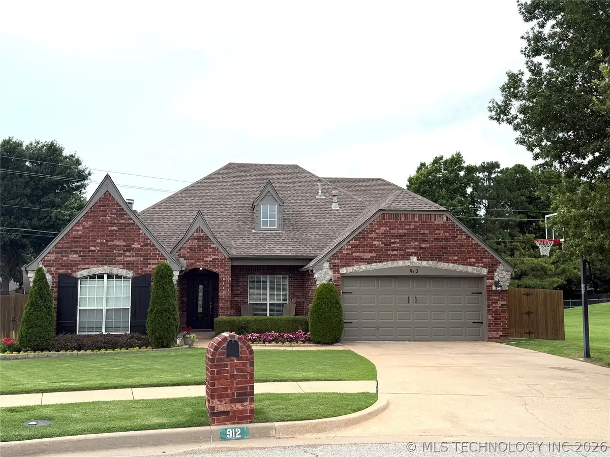 912 W Juneau Street, Broken Arrow, OK 74012 - #1