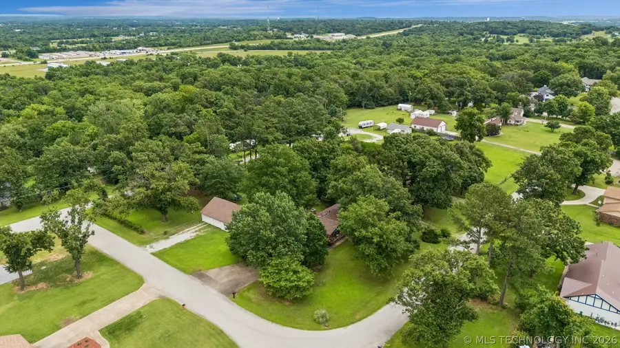 21585 S Glenwood Drive, Claremore, OK 74019 - #2