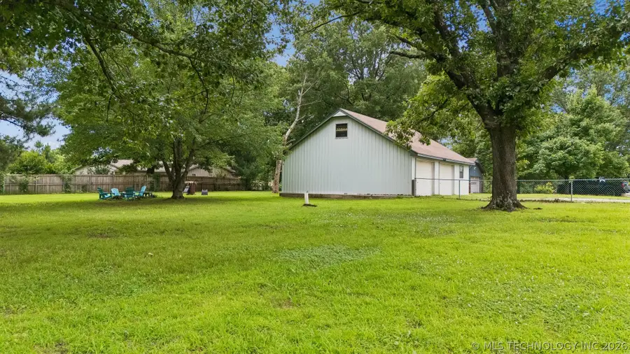 21585 S Glenwood Drive, Claremore, OK 74019 - #3