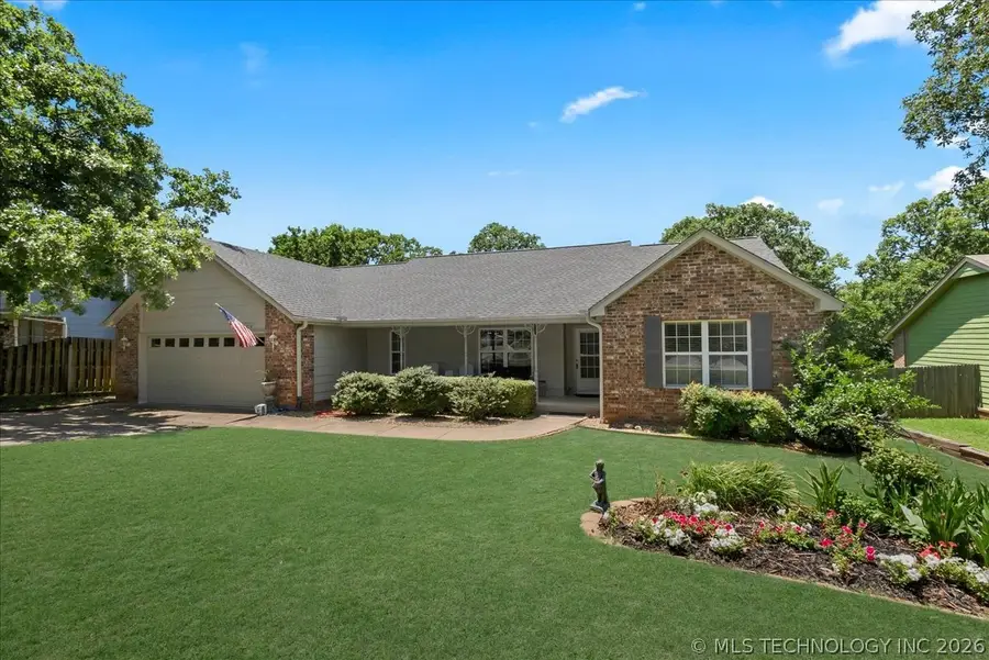 3216 Bermuda Drive, Sand Springs, OK 74063 - #2