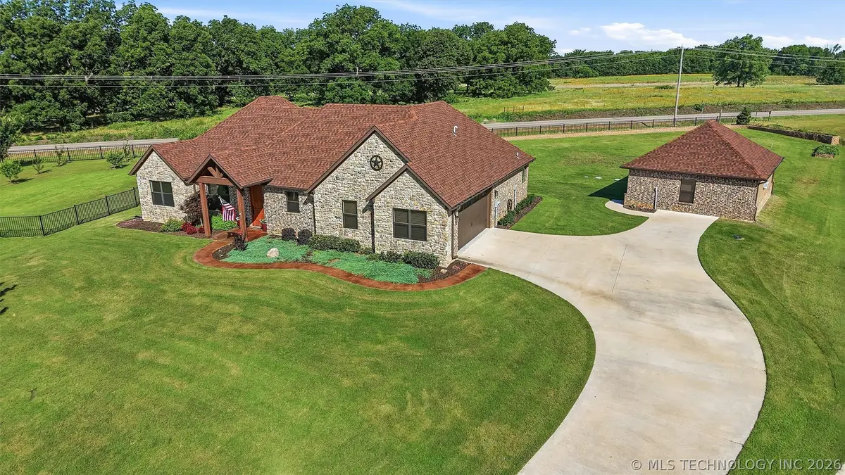 15 N Wilderness Road, Calera, OK 74730 - #1