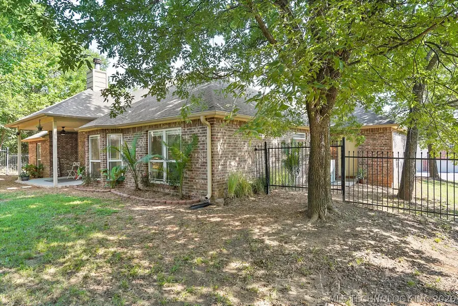 26327 E 112th Court S, Coweta, OK 74429 - #2
