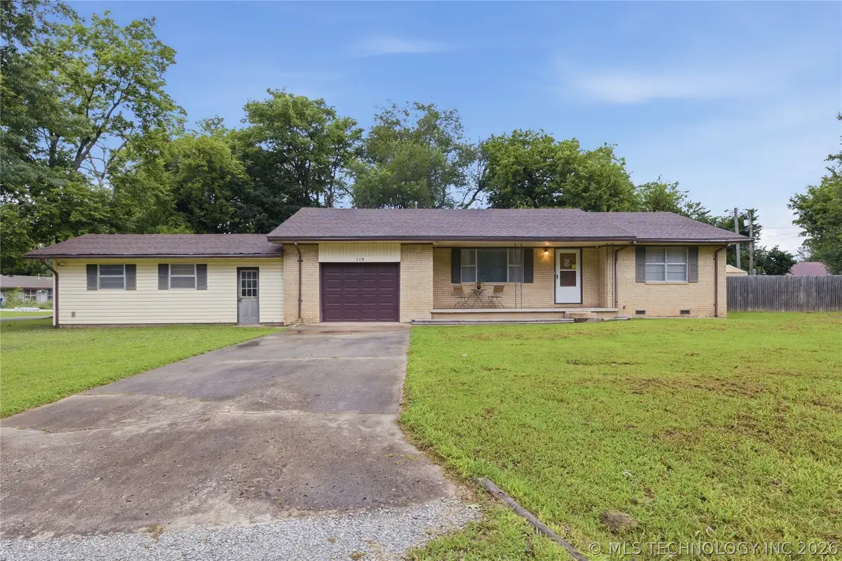 119 W Ross Street, Locust Grove, OK 74352 - #1