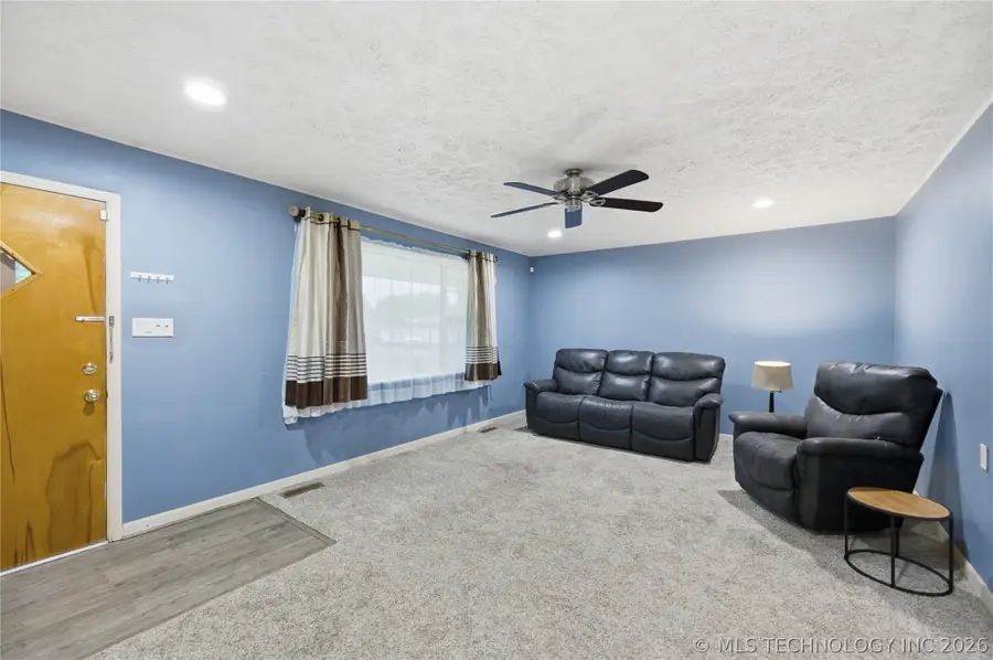 119 W Ross Street, Locust Grove, OK 74352 - #3