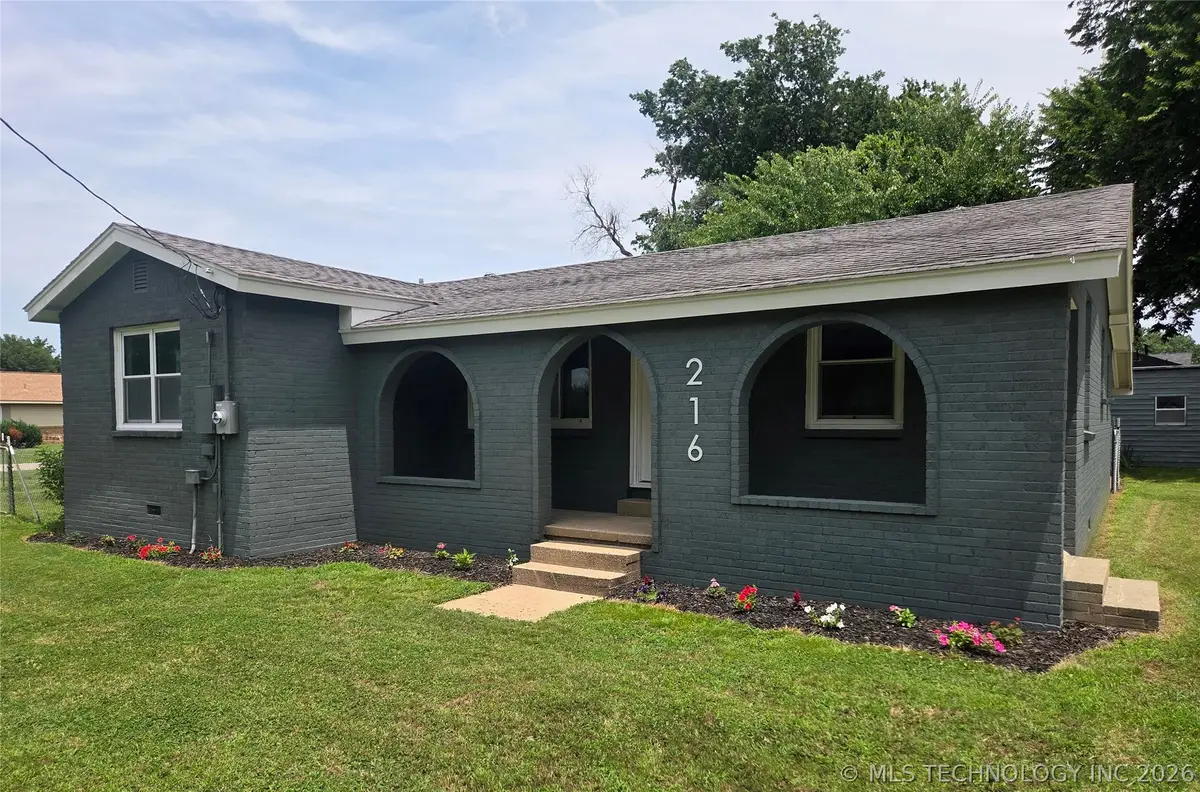 216 N Pine Street, Oologah, OK 74053 - #1