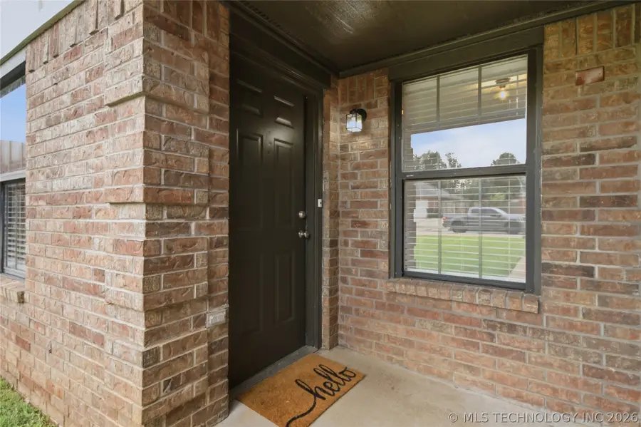 618 W 19th Street, Claremore, OK 74019 - #3