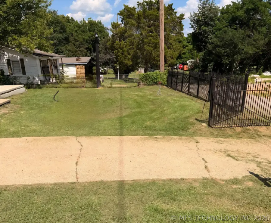 505 W Argyle Avenue, Sallisaw, OK 74955 - #3